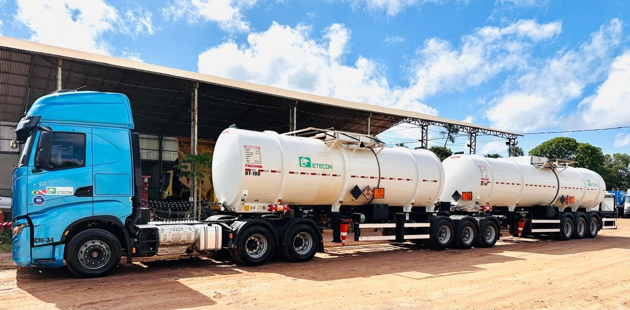 Composição de caminhão-tanque da Etecon